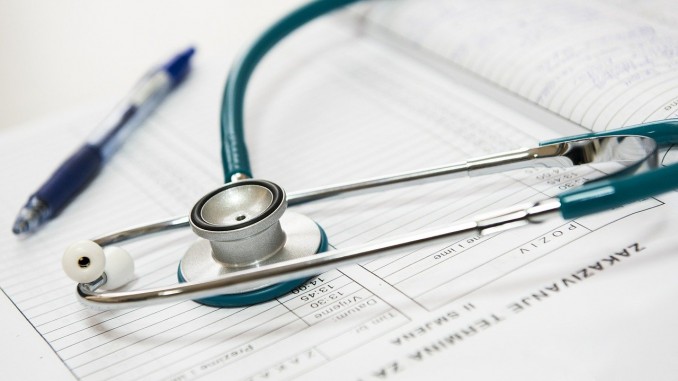 medical-ga8460ae93_1280 Arbeitsunfähigkeitsversicherung sinnvoll oder nicht